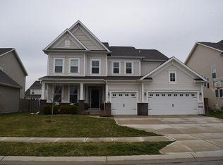 7826 Hedgehop Dr, Zionsville, IN 46077