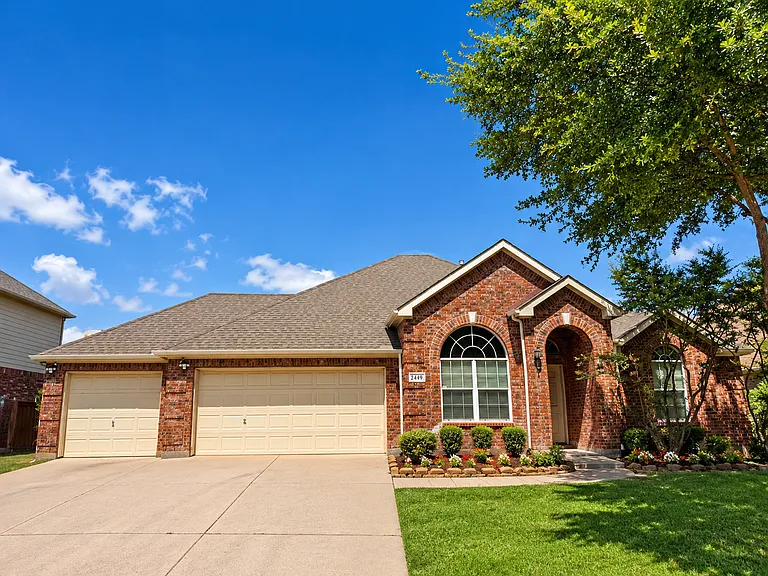 2449 Dawn Mist Dr — Photo 1