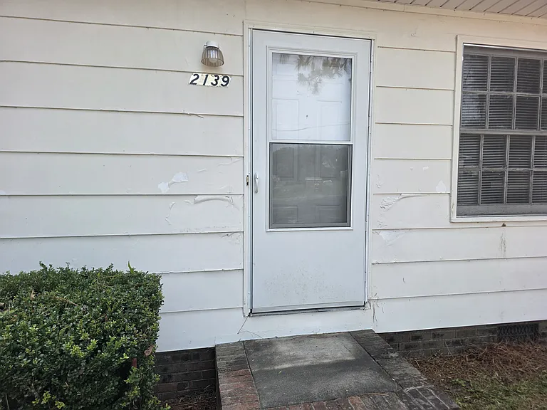 2139 Goins Dr — Photo 2