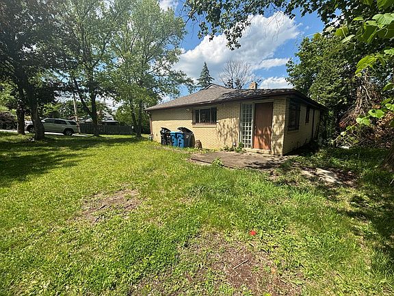 3rd image of 251 Selvin Dr