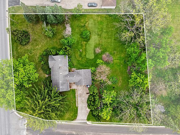 2nd image of 5625 Lincoln Ave