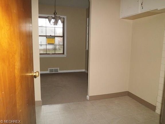 4th image of 32930 Willowick Dr