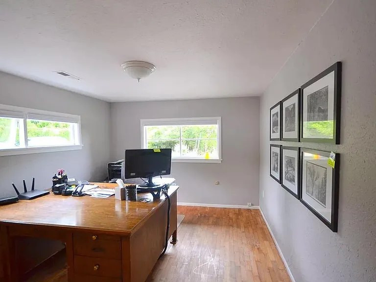 3943 NW Munson St — Photo 10