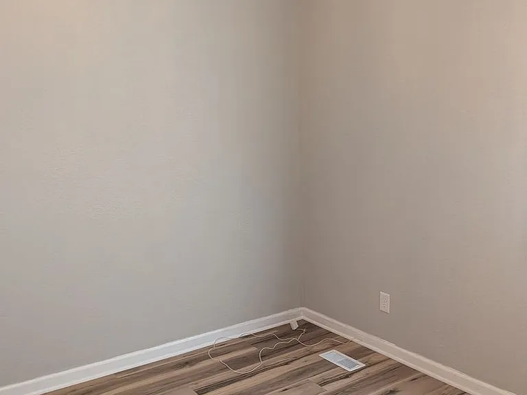 609 Jefferson St — Photo 34
