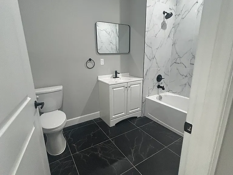 168-170 Fair St #103 — Photo 9
