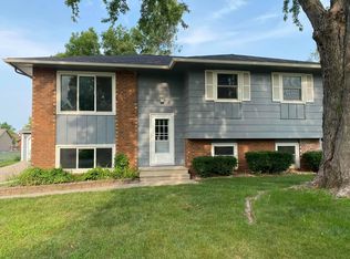 1302 NW Beechwood St, Ankeny, IA 50023
