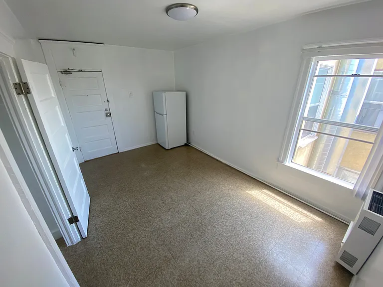 610 E. 54th Street — Photo 9