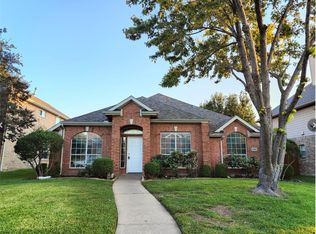 2452 Hunters Run Dr, Plano, TX 75025