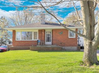 42 Grace Ave, Leamington, ON N8H 1K9