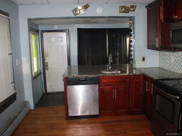 121 Pond Lily Avenue, New Haven, CT 06515