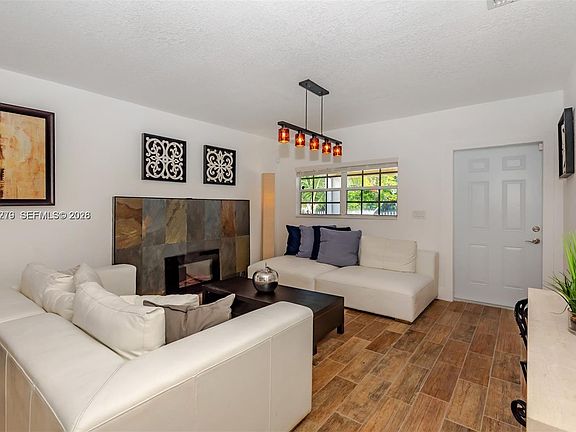 3rd image of 118 NW 35th St