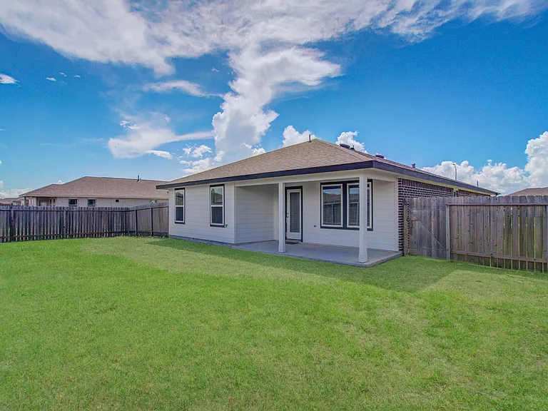 14543 Rain Tree Dr — Photo 35