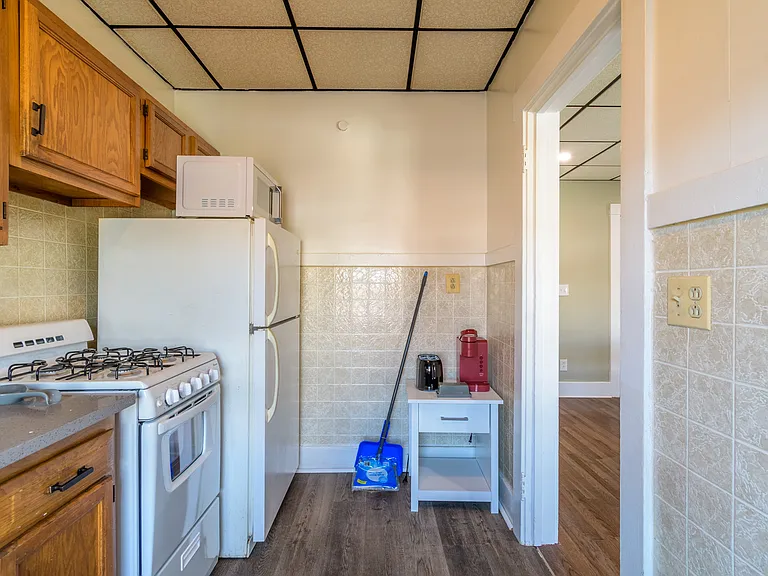 2 Irvington Rd #8 — Photo 6