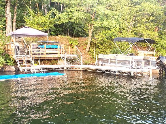 4th image of 2935 Lake Dunmore Road