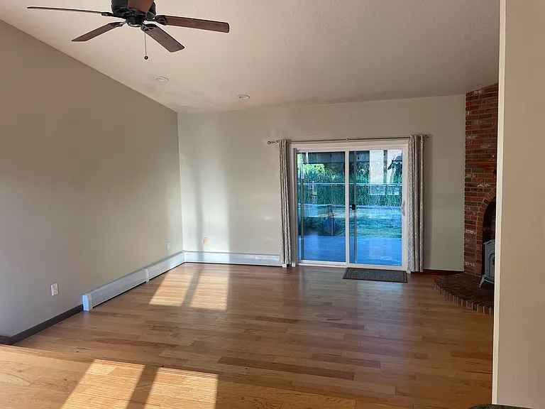 337 Sacajawea Peak Dr — Photo 17