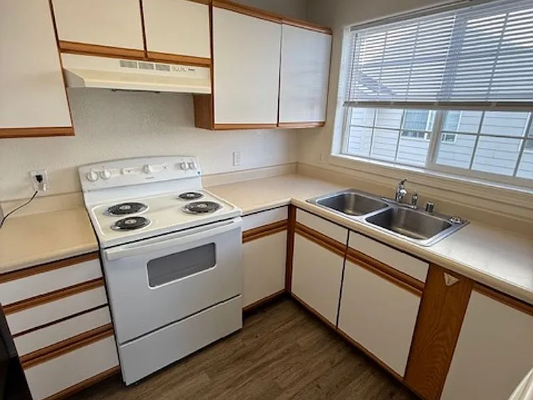 3014 W Villard St #A — Photo 1