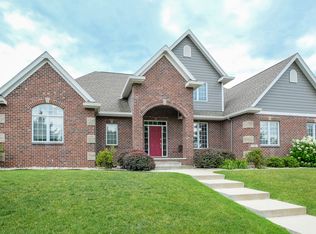 15992 Boston Pkwy, Clive, IA 50325