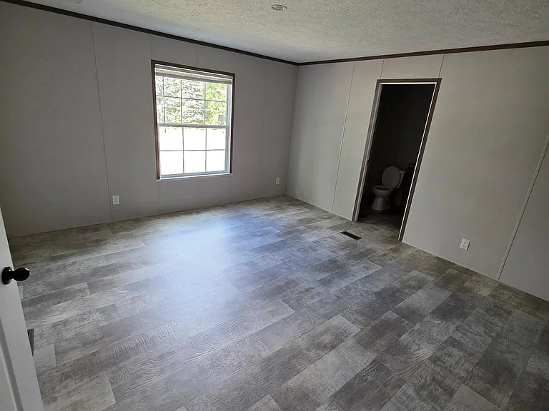 83 Susie Ln — Photo 8