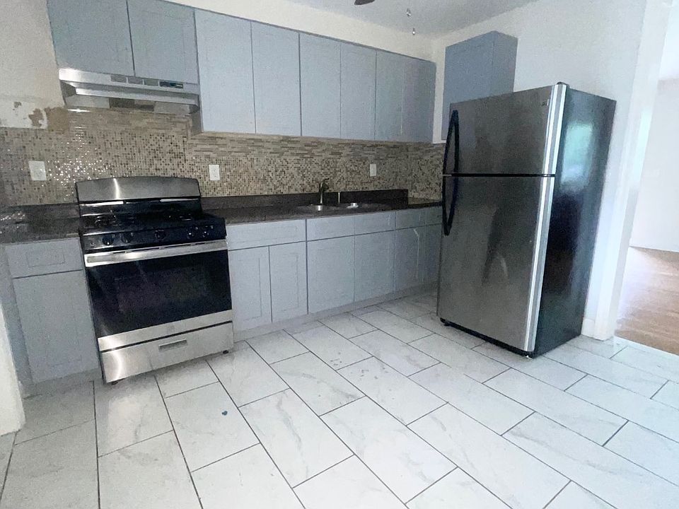 1st image of 430 Seneca Ave