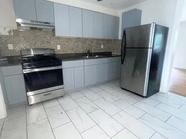 430 Seneca Ave, Mount Vernon, NY 10553