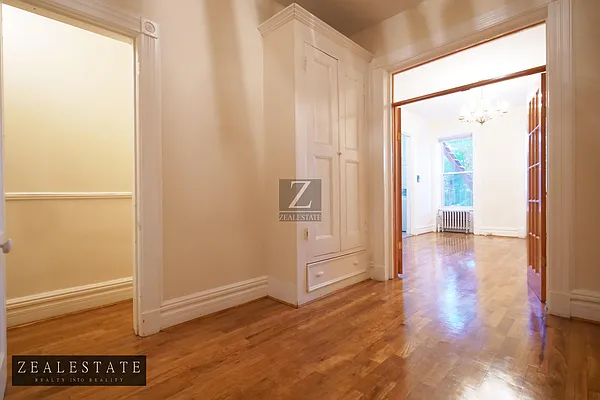 Rented by ZealEstate Group Inc | media 5