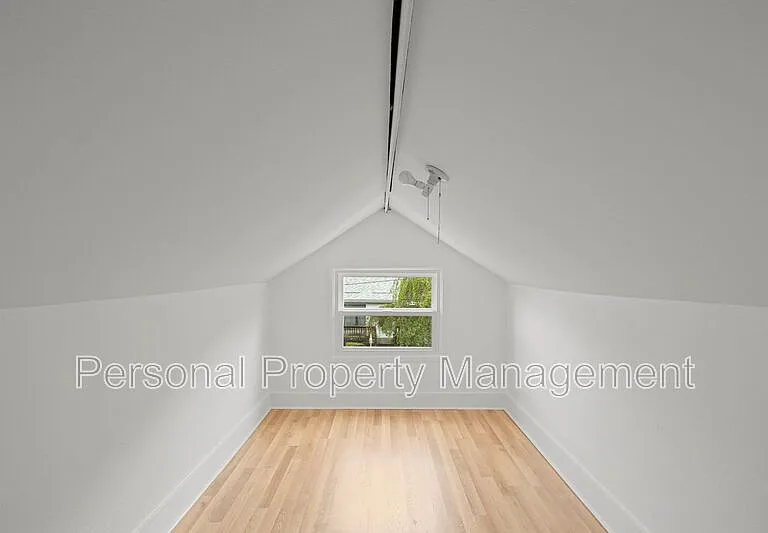 1346 NW Couch St — Photo 25