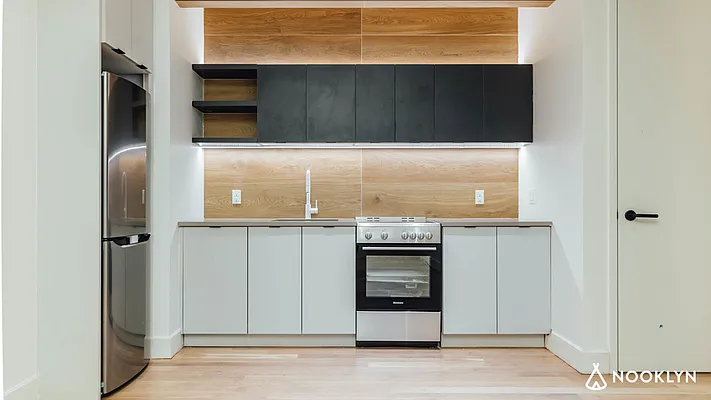 Rented by Nooklyn NYC LLC | media 76