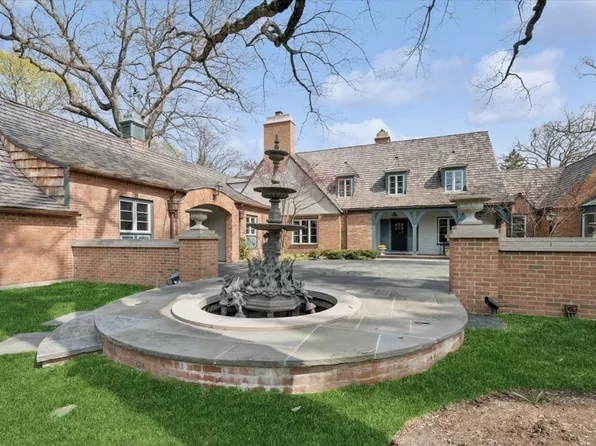 1006 Elm Tree Rd, Lake Forest, IL 60045