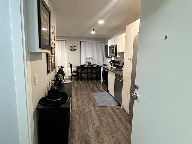 815 4th Ave SW — Photo 8