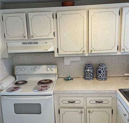 4th image of 8101 N Sunrise Lakes Dr APT 207