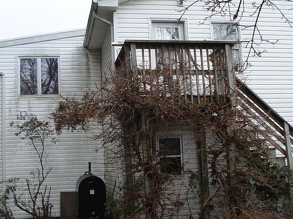 5th image of 265 Main St