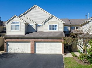 210 Courtland Dr UNIT D, South Elgin, IL 60177