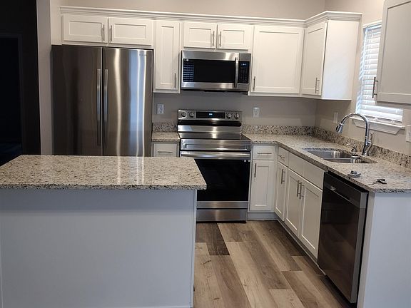 4th image of 122 Rolling Oaks Dr