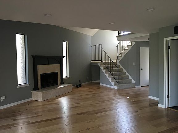 4th image of 2793 Wimbledon Dr