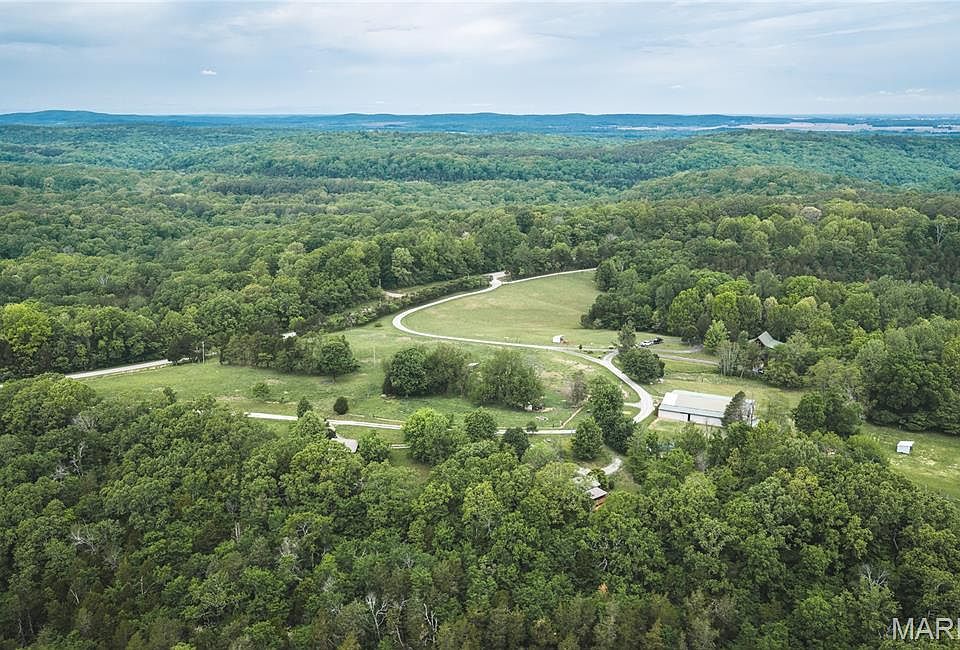 1st image of 798 Karbers Ridge Rd
