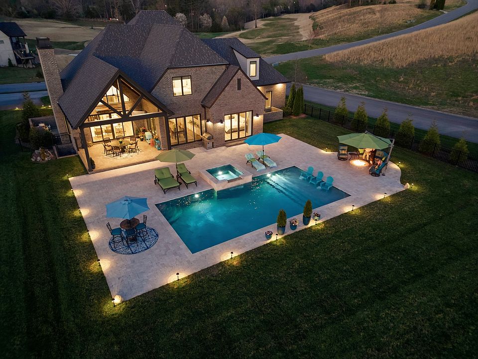 1st image of 250 Bower Ct