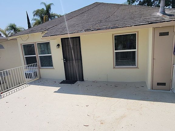 4th image of 3494 Rowena Ave #3492