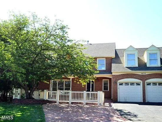 Stonebrook Ct, Sterling — Photo 1