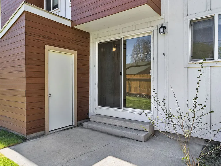 Grover Townhomes — Photo 25