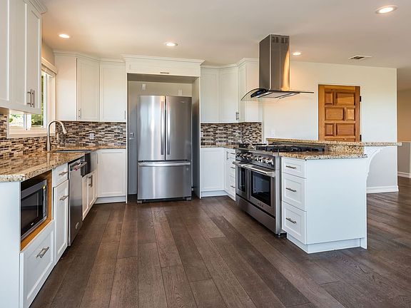 2nd image of 1424 Salinas Pl #B