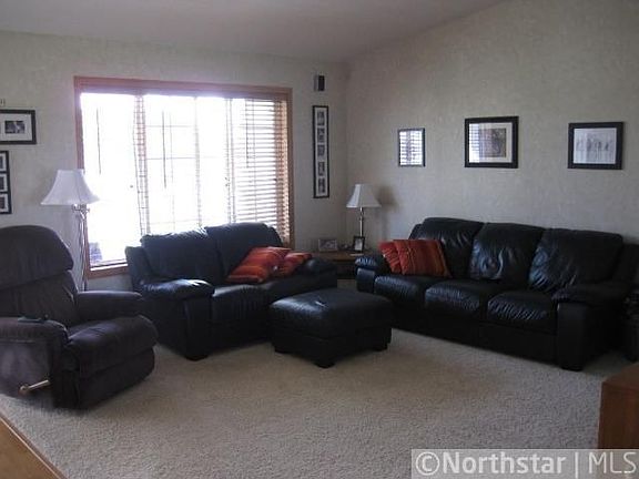 3rd image of 741 Heritage Ln