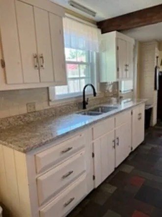 4 bed, 2.0 bath, 1724 sqft, $2,000 — Photo 4