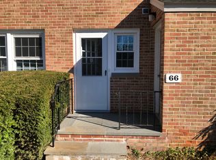 66 Heritage Hill Rd APT B, New Canaan, CT 06840