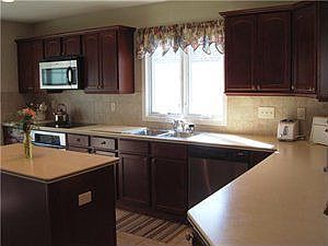 4th image of 5864 Selby Ct