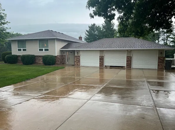 5330 Pine Cone Ln, Carver, MN 55315
