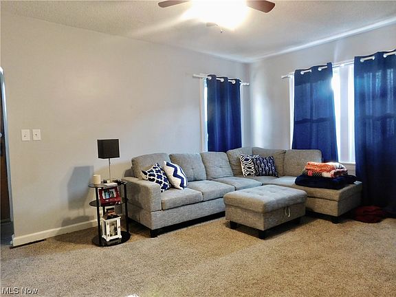 5th image of 951 Echo Ave