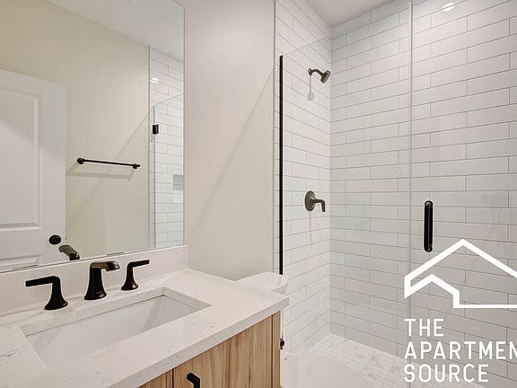 2nd image of 4865 N Seeley Ave #1