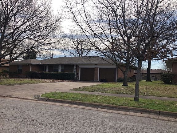 2nd image of 602 Lindenwood Dr