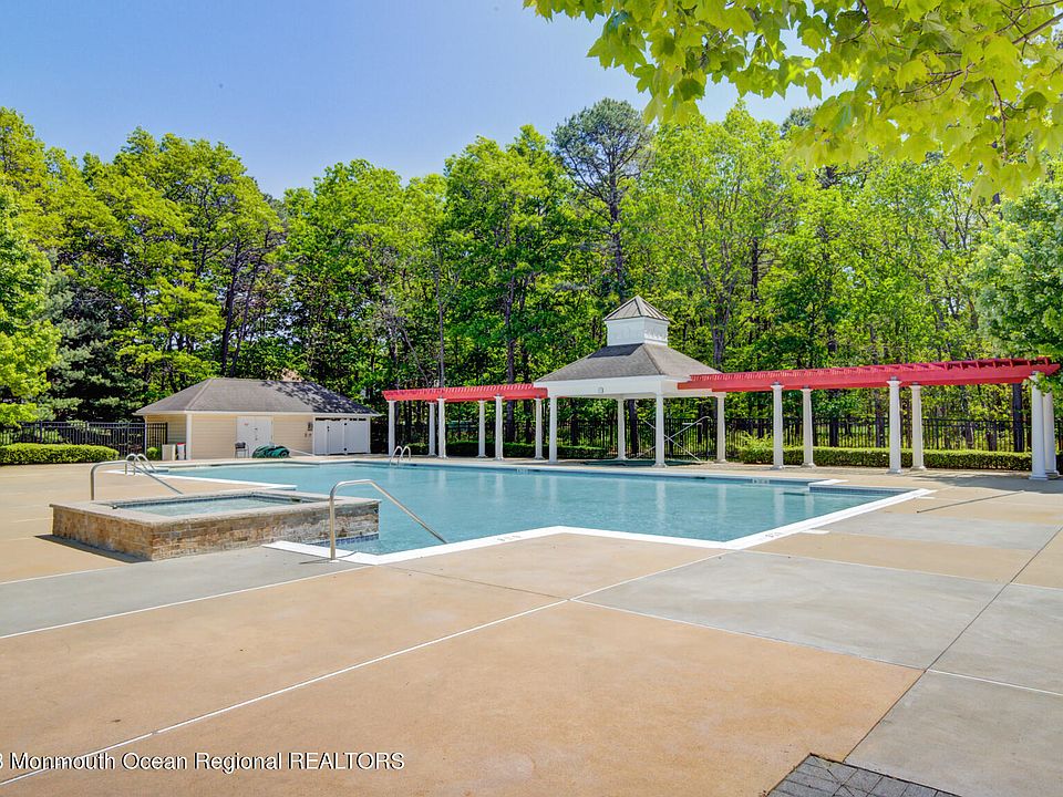 1st image of 220 Sophee Lane