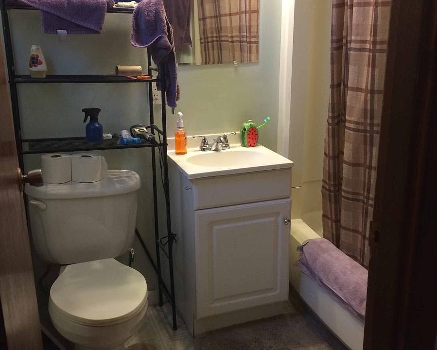Bathroom off Bedroom